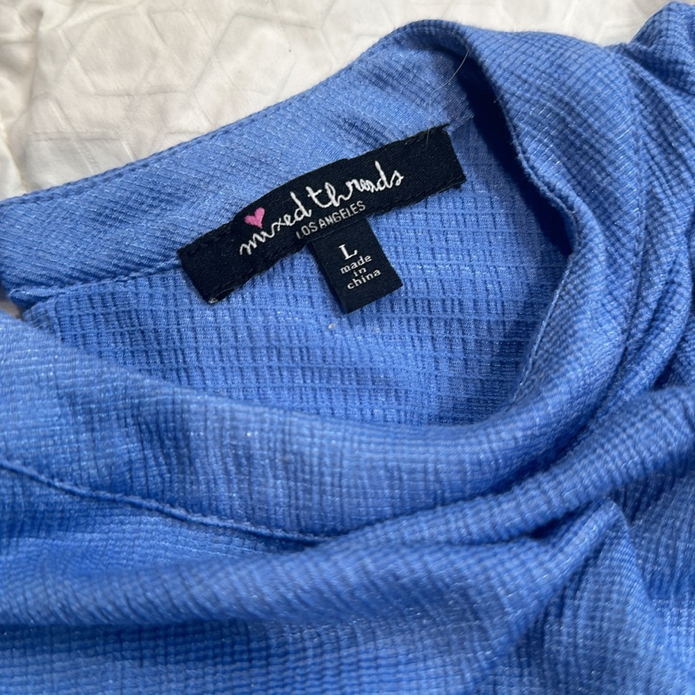 Blue top - Picture 3 of 3